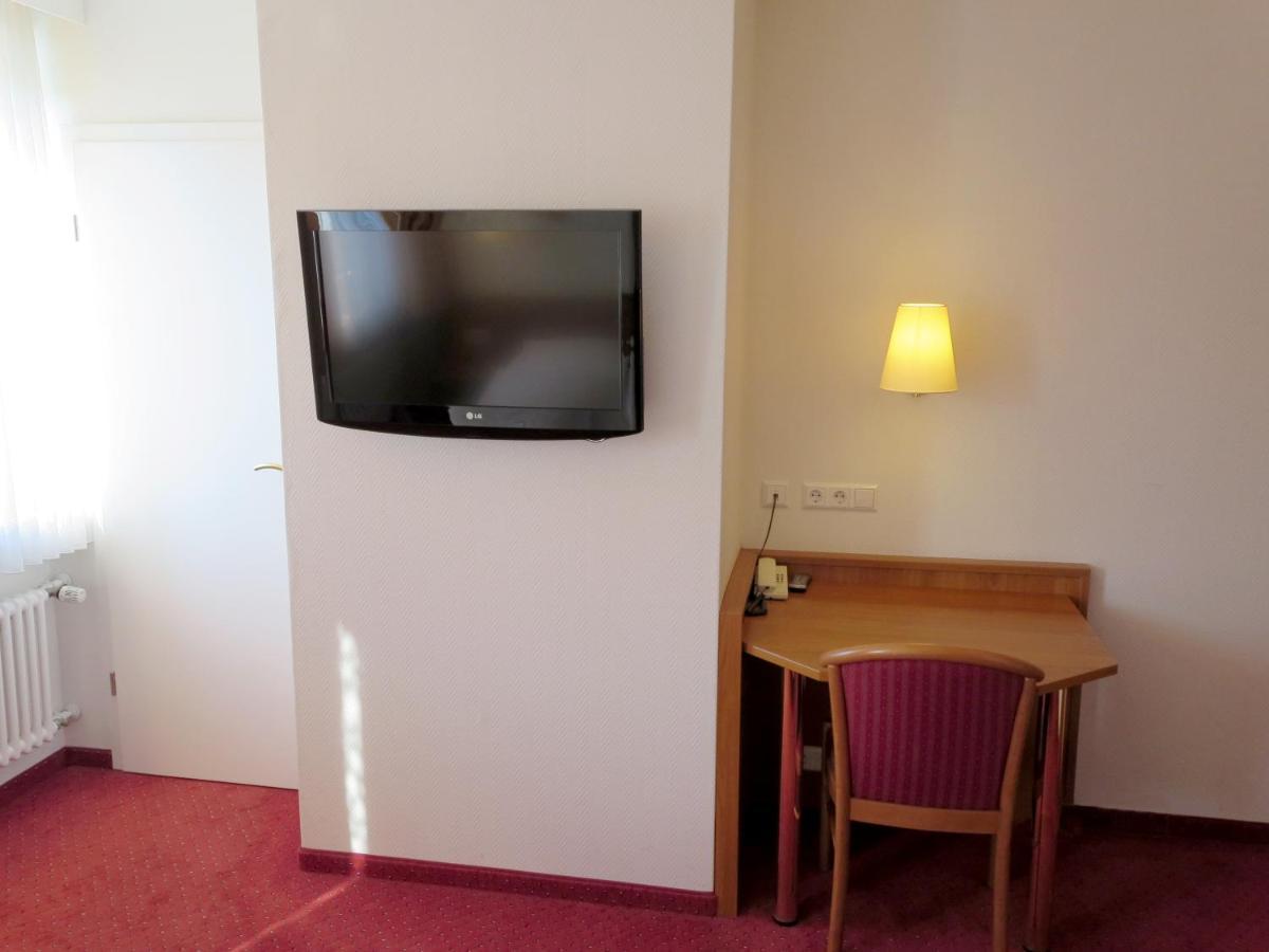 Find Hotel